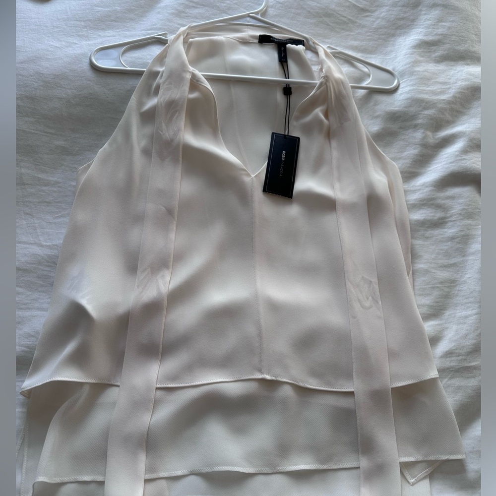 BCBGMaxazria top